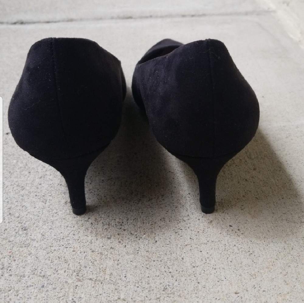 Shoes - Picture 5 of 8